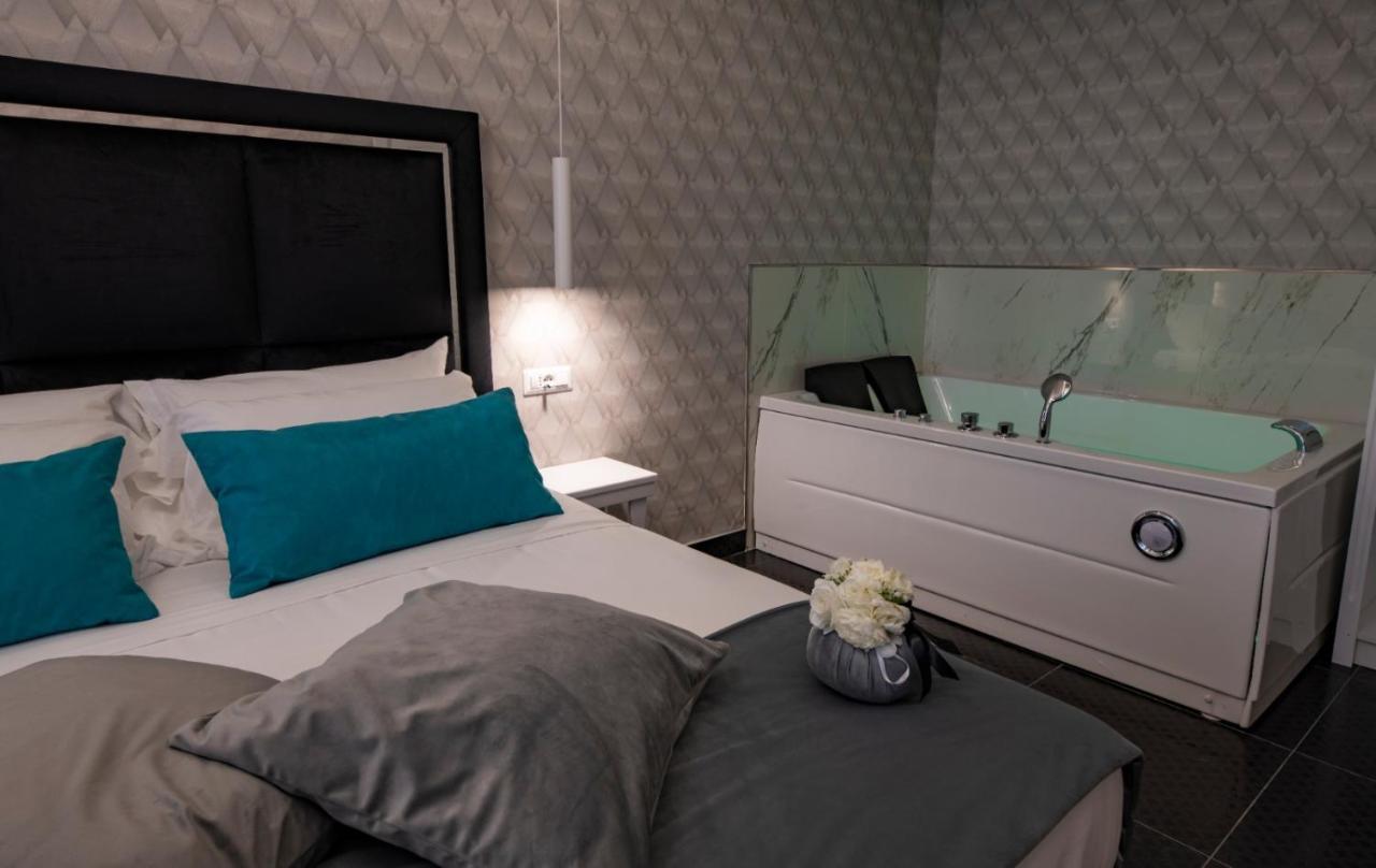 Sole Luxury Couette-café