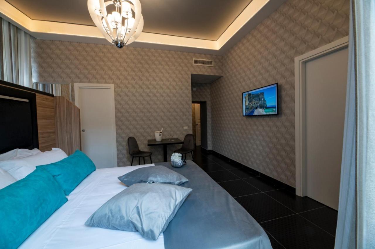 Sole Luxury Couette-café Naples